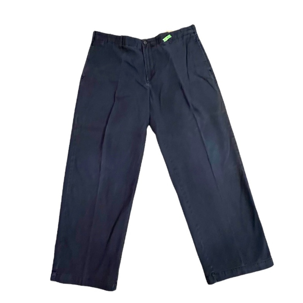 IZOD Saltwater Classic Fit 38 x 30 Navy Pants